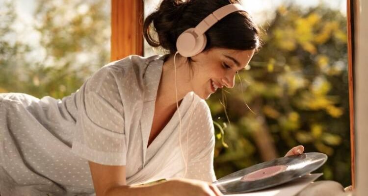 Chill Indie Albums to Listen To The Ultimate Cozy Playlist Guide